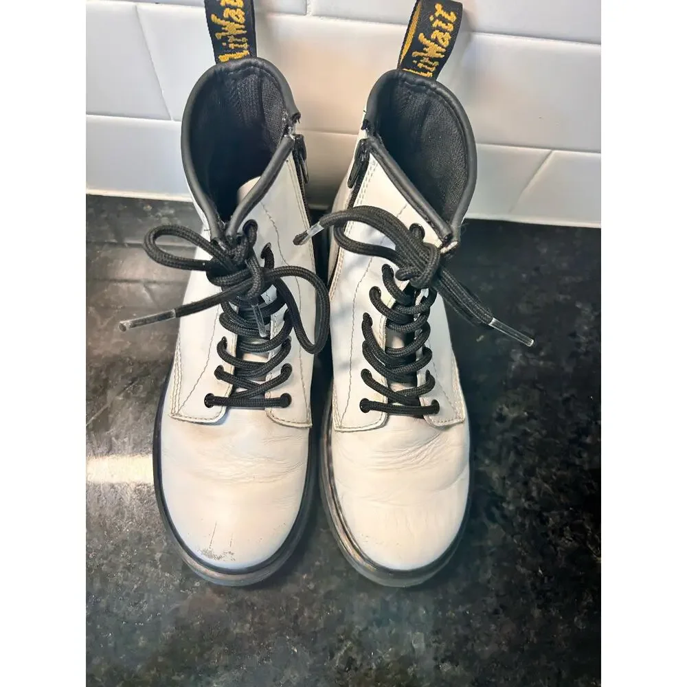 Dr. Martens Air Wair Kids Leather Delaney Ankle‎ Boots White Black Size 5